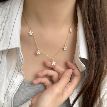 Ogrlica - Privjesak od petoliste djeteline s dijamantima, od ekološki prihvatljivog bakra, lanac u stilu Flash o chain, težina 6 g