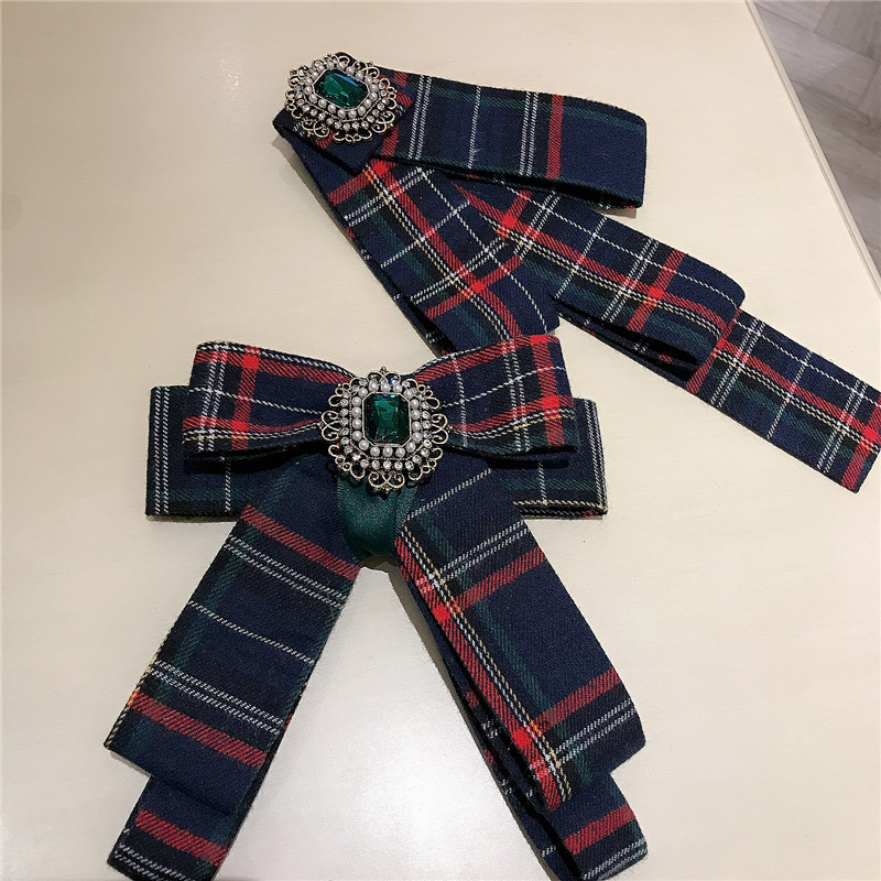Korejskog stila karirani rhinestones ovratnik cvijetna brošura