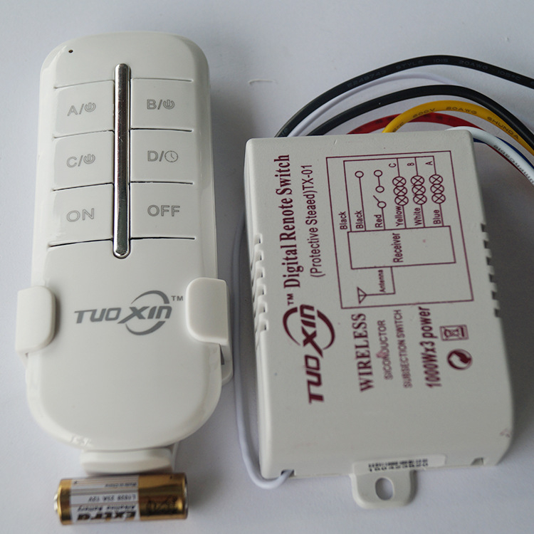 BRIGHT MR-703 Trokanalni bežični prekidač za 220V, 50/60 Hz, ukupna snaga 3000W, domet daljinskog upravljača do 20 m, za višekanalne lampe i kristalne lampe