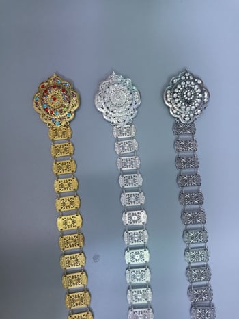 Thai-stílusú etnikus deréklánc délkeleti hatású befolyással — fémes szerkezet; vasból készült csat; kampóval záródó; elektroplátolás; márka Monolith