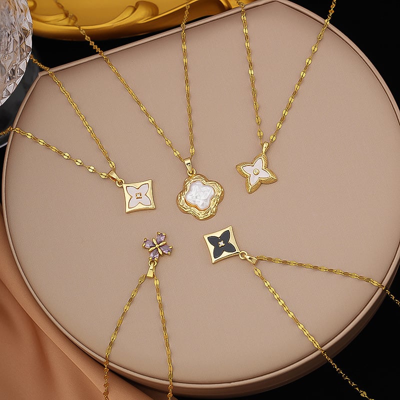 Lančić od titan čelika s bakrenim privjeskom četverolistom djetelinom i cirkonima, spiralni lanac, duljina 31–40 cm, za žene