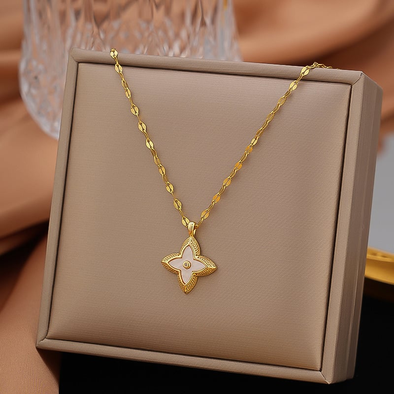 Lančić od titan čelika s bakrenim privjeskom četverolistom djetelinom i cirkonima, spiralni lanac, duljina 31–40 cm, za žene