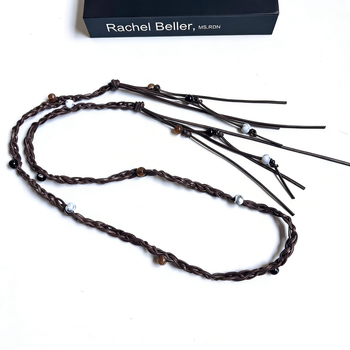 Centură de talie lucrată manual din sfoară de ceară – lățime subțire (<2 cm), închidere cu șnur, cataramă din același material, fabricație manuală