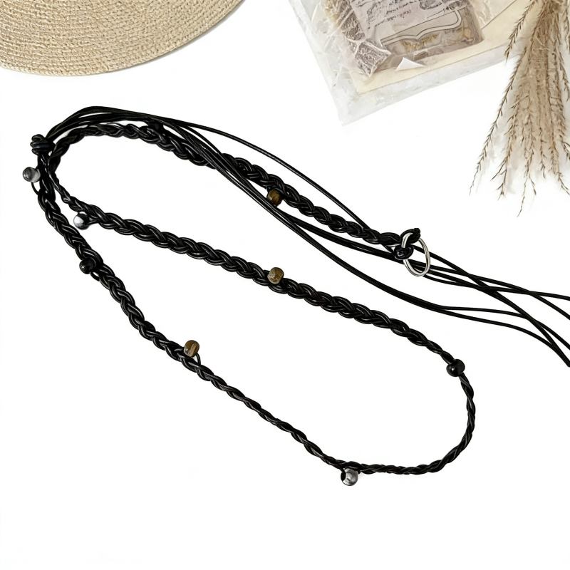 Centură de talie lucrată manual din sfoară de ceară – lățime subțire (<2 cm), închidere cu șnur, cataramă din același material, fabricație manuală