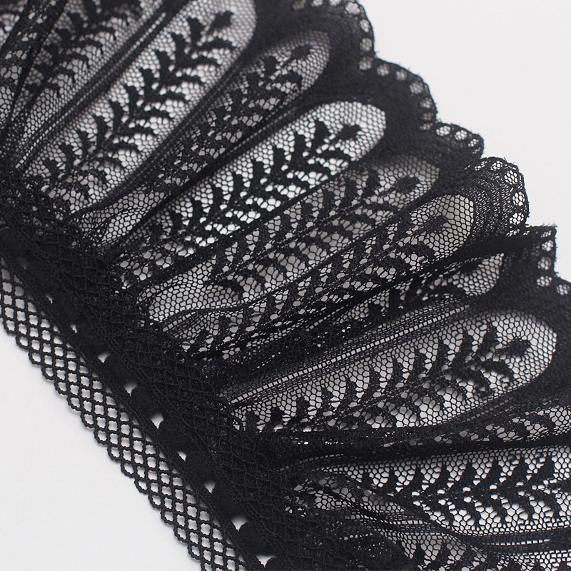 Csipkés, kétszintes hamis ujj, hímzett poliészter-gyapot anyagú kiegészítő