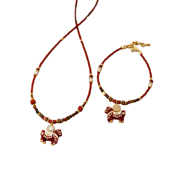 Colier cu pandantiv în formă de cal, pandantiv din cupru, lanț clavicular, lungime 41–50 cm