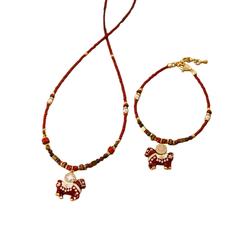 Colier cu pandantiv în formă de cal, pandantiv din cupru, lanț clavicular, lungime 41–50 cm