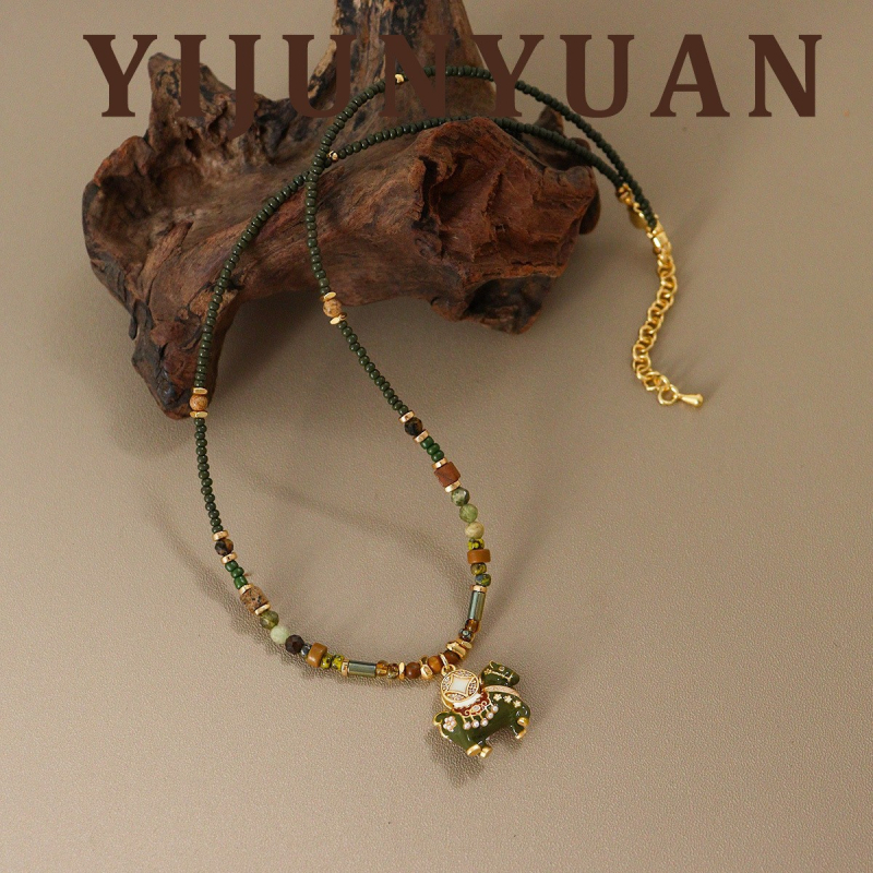 Colier cu pandantiv în formă de cal, pandantiv din cupru, lanț clavicular, lungime 41–50 cm