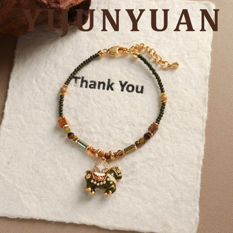 Colier cu pandantiv în formă de cal, pandantiv din cupru, lanț clavicular, lungime 41–50 cm