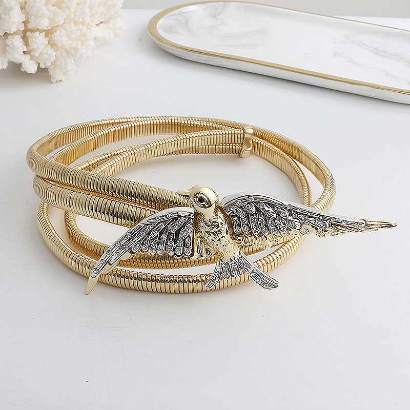 Fém deréklánc ruhához, retro madármotívummal és függőleges csíkokkal — anyag: fém; csatanyag: általános célú; zárás: általános célú; eredet: Jinhua; év/szezon: 2023 nyár