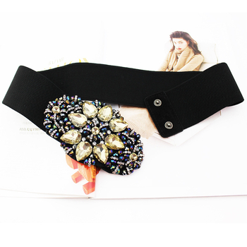 Pojas za struk s kristalima i elastikom – elegantan dekorativni dodatak za odrasle žene; materijal: drugi; pogodan za proljeće, ljeto, jesen i zimu.
