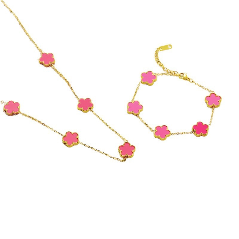 Set nakita od nehrđajućeg čelika s petolistom djetelinom: ogrlica, narukvica i naušnice — geometrijski oblik; regularni lanac; višeslojni dizajn; materijal: nehrđajući čelik; obrada: elektroplatiranje