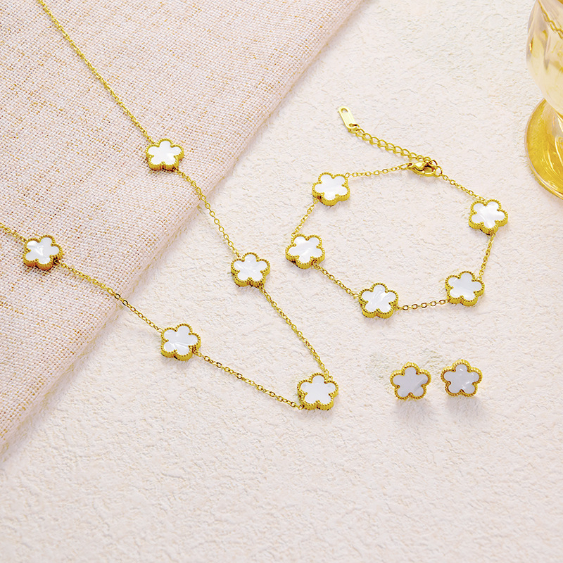 Set nakita od nehrđajućeg čelika s petolistom djetelinom: ogrlica, narukvica i naušnice — geometrijski oblik; regularni lanac; višeslojni dizajn; materijal: nehrđajući čelik; obrada: elektroplatiranje