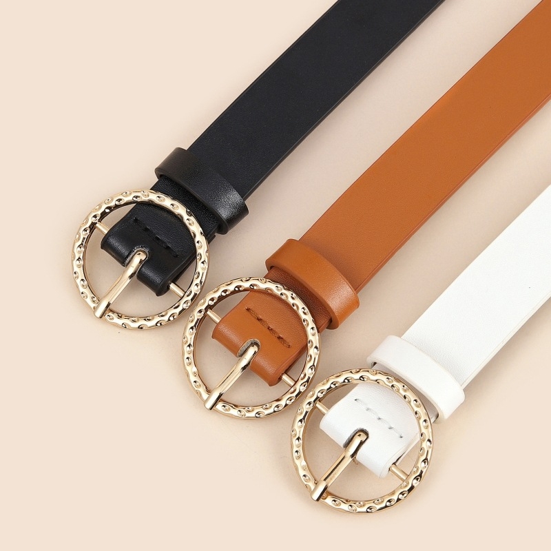 Ženski pojas – široka okrugla metalna kopča, minimalistički korejski casual stil, pogodna za haljine i hlače. Materijal: PU koža; Kopča: legura; Zakopčavanje: igla kopča; Širina: 2–4 cm; Završna obrada: elektroplatiranje.
