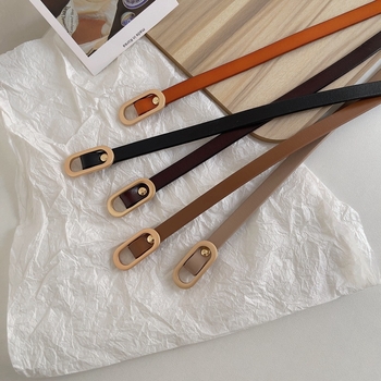 Curea din piele naturală, din piele de vițel în două straturi, curea subțire cu nod, cataramă ovală din aliaj, închidere lină, lățime sub 2 cm