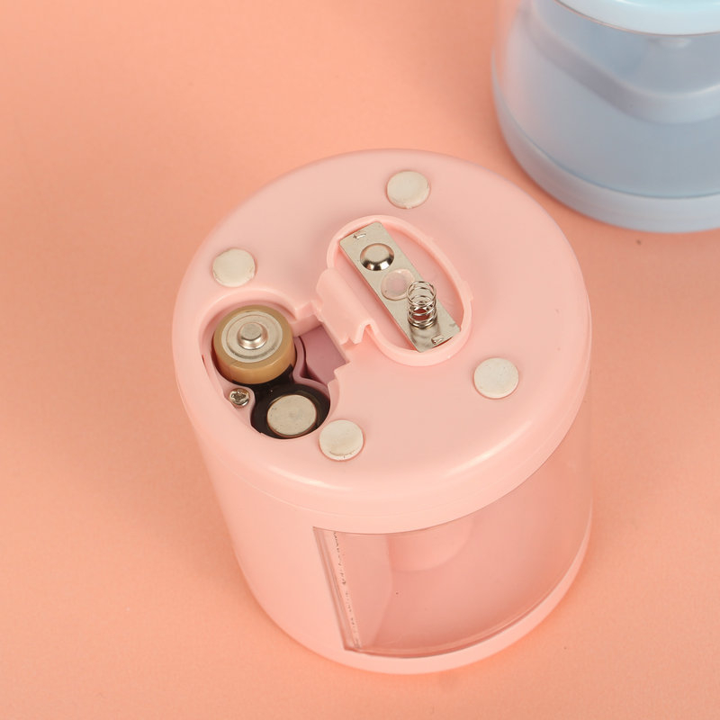 Rajzfilm-stílusú elektromos ceruzahegyező – ABS, elektromos működés, kézzel hajtható kar, ajándékhoz kész