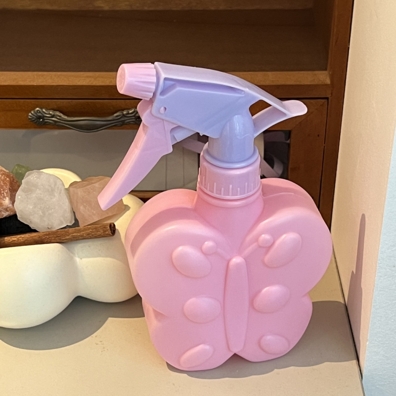 Plastična ručna prskalica / posuda za zalijevanje biljaka (Materijal: plastika; Tip: prskalica / posuda za zalijevanje; Primjena: dvorište, balkon, škola, kućno vrtlarenje)