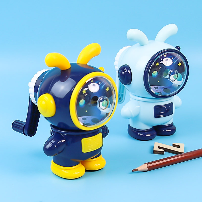 Oštrač olovaka s dizajnom svemirskog zeca, podesiv, polautomatni pogon, plastično kućište, pogodan za učenike osnovne škole i vrtić