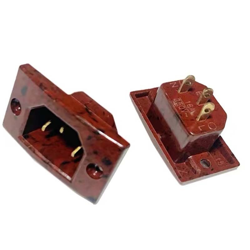 Priključak sa tri otvora za električni lonac i wok