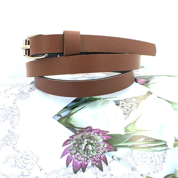 Ženski tanki remen od umjetne kože sa kvadratičnom metalnom kopčom, kopča s pin mehanizmom