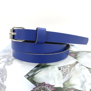 Ženski tanki remen od umjetne kože sa kvadratičnom metalnom kopčom, kopča s pin mehanizmom