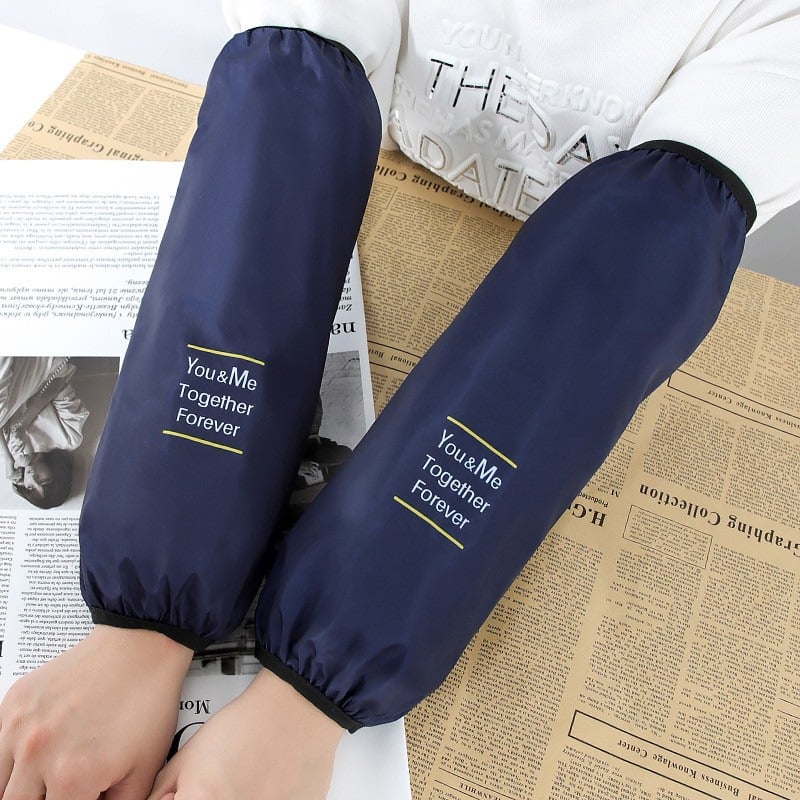 Kötény ujjakkal — vízálló, olajálló, tartós konyhai védelem