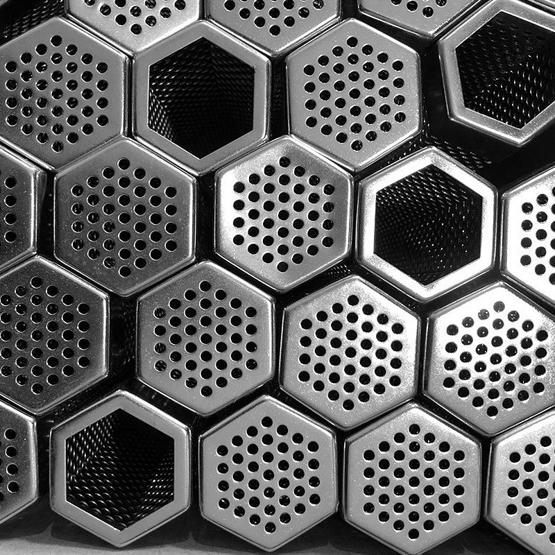 Rozsdamentes acél BBQ füstölő — hatszögletű rombusz forma, hordozható, rozsdaálló, tapadásmentes