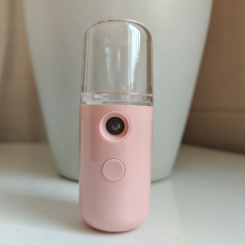 Νάνο ψεκαστήρας για ενυδάτωση προσώπου – ≤10 s ομίχλη, 1 ταχύτητα, κρύος ψεκασμός, IMD περίβλημα, Ενσωματωμένη μπαταρία 0–1 ώρα