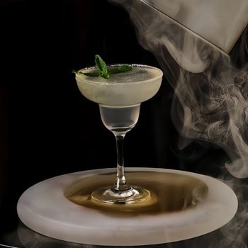 Ποτήρι μαρτίνι, γυάλινο, χωρητικότητας 201–300 ml, μοντέρνο μινιμαλιστικό στυλ, κοκτέιλ ποτήρι