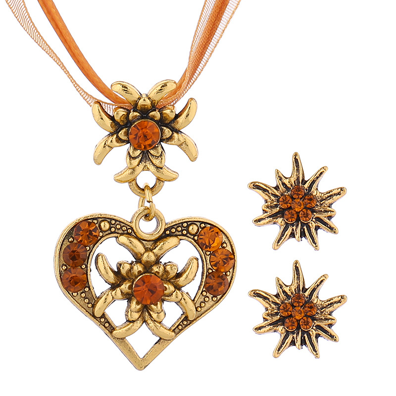 Nakit s srcolikim privjeskom Edelweiss s dijamantima – cinkov legura, elektroplatiranje, težina 18 g