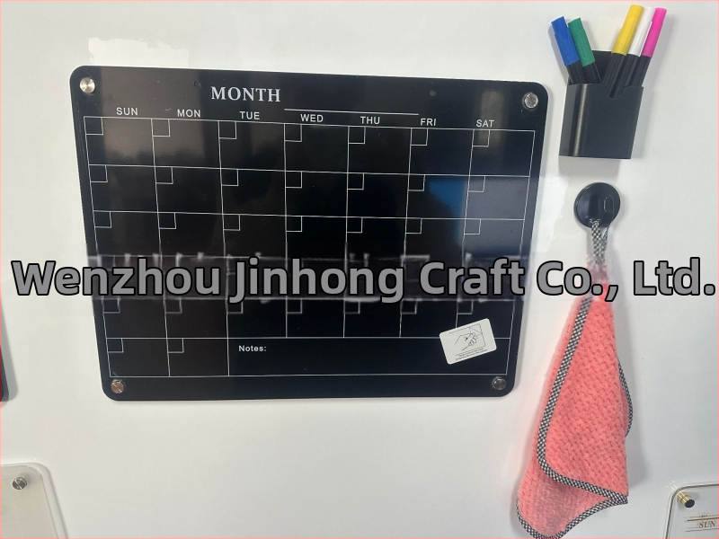 Dvojstranná magnetická akrylová tabuľa na suché maznanie s visiacim kalendárom