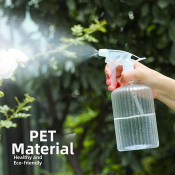 Plastová kanica na zalievanie, hadicový typ postreku