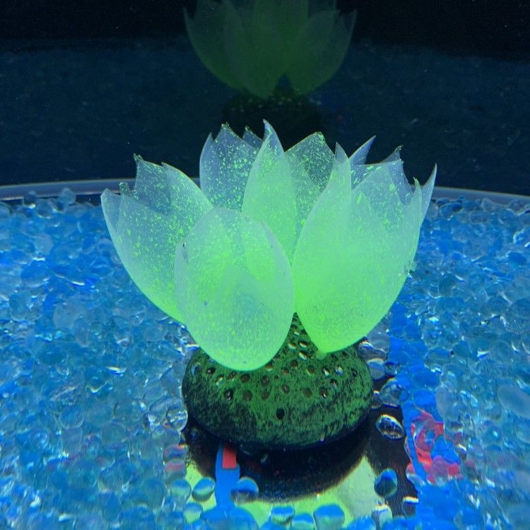 Szilikon akváriumi díszítő elemek vízi növényekhez