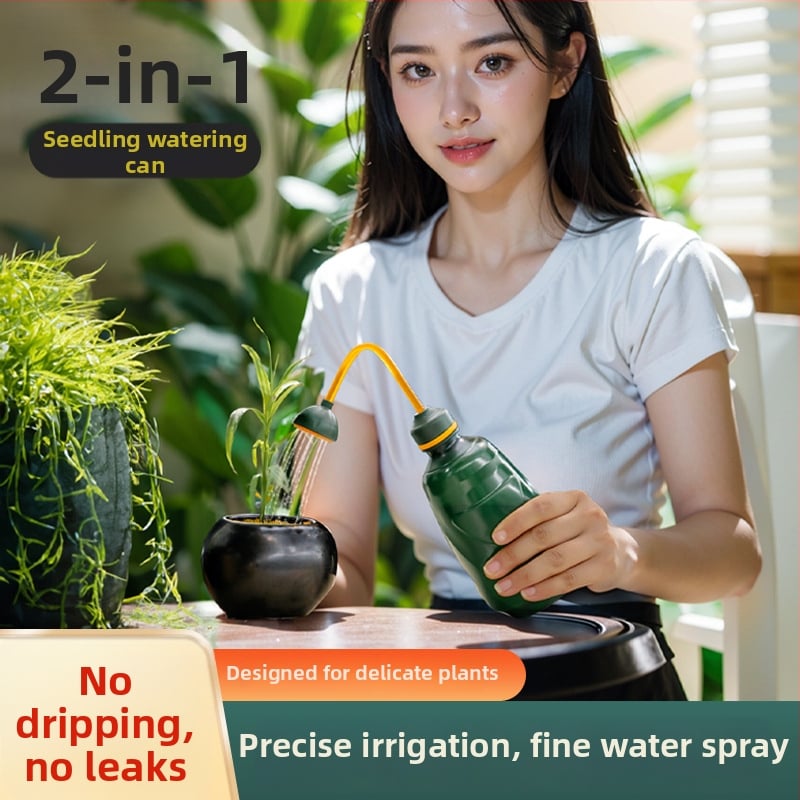 Cană de udare / sticlă de stropit, PVC, cu duză ascuțită și cap îndoit, pentru curte, grădină și amenajări peisagistice.