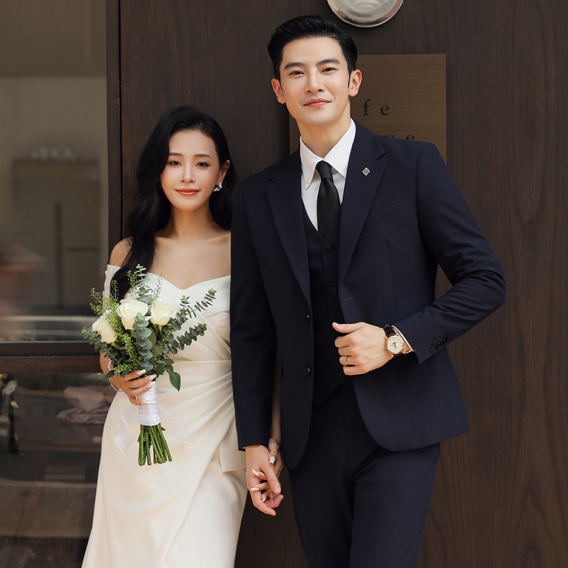 Vőlegény öltöny, koreai stílusú karcsú szabás, háromrészes üzleti formális