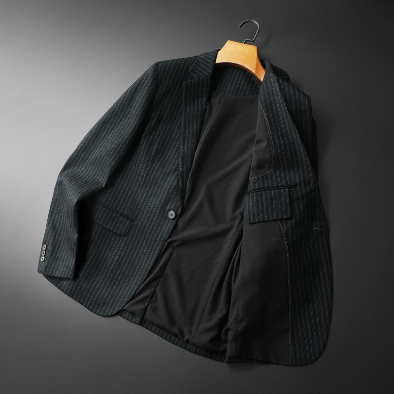 Muško sako u korejskom stilu, casual, slim fit, rever, jednostruko kopčanje na jedno dugme, model blok boja, tkanina od pamuk-poliester smjese