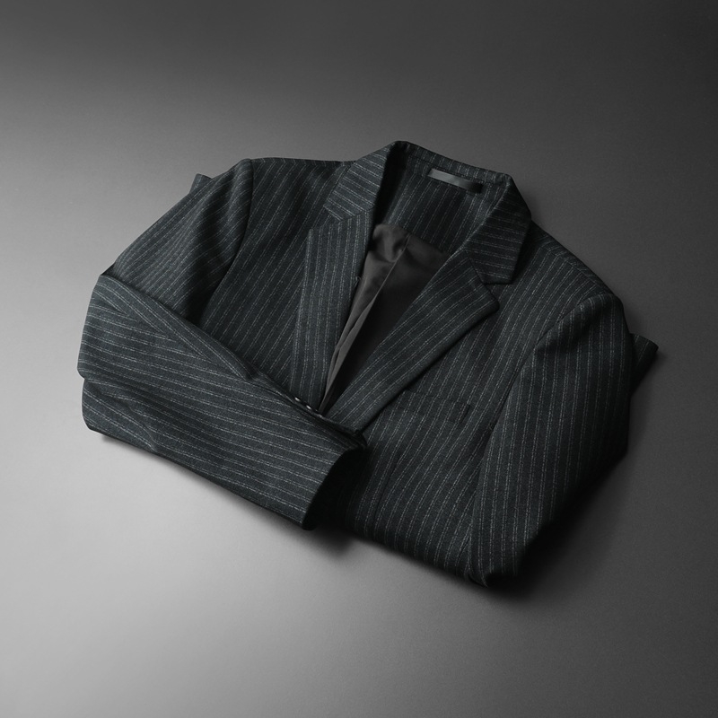 Muško sako u korejskom stilu, casual, slim fit, rever, jednostruko kopčanje na jedno dugme, model blok boja, tkanina od pamuk-poliester smjese