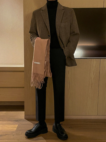 Muški zimski debeli ležerni kaput s dvostrukim zatvaranjem na dva gumba, plosati ovratnik, 70% poliester, 30% vuna