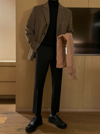 Muški zimski debeli ležerni kaput s dvostrukim zatvaranjem na dva gumba, plosati ovratnik, 70% poliester, 30% vuna