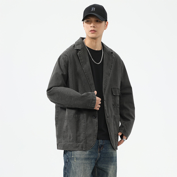 Muško pamučno casual jakna sa stojećim ovratnikom, jednokopčana, uskog kroja, debeli materijal, dekorativne džepove