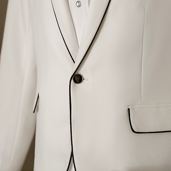 Színpadi házigazda férfi öltöny: lazított szabás, egygombos záródás, bankett viselet, négy évszakos, 80% poliészter keverék