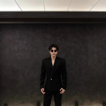 Férfi slim-fit gallér nélküli öltönyzakó, egygombos záródással, tavaszi üzleti formához, poliészter-műszál keverék