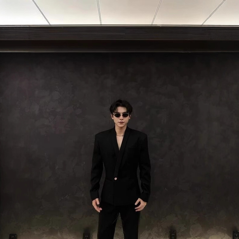 Férfi slim-fit gallér nélküli öltönyzakó, egygombos záródással, tavaszi üzleti formához, poliészter-műszál keverék