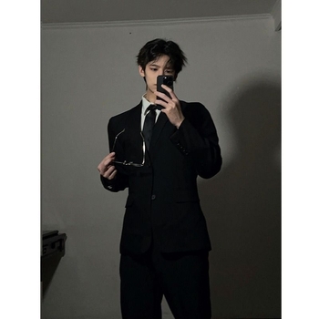 Vállpárnás férfi öltöny, kétgombos egyhajtós zakó, koreai stílus, 2023 tavasz, poliészter-keverék anyag