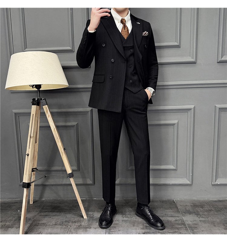 Férfi háromrészes gyapjú öltöny kétsoros zakóval, kétgombos zárású, őszi iroda viselet, gyapjú–keverék anyag