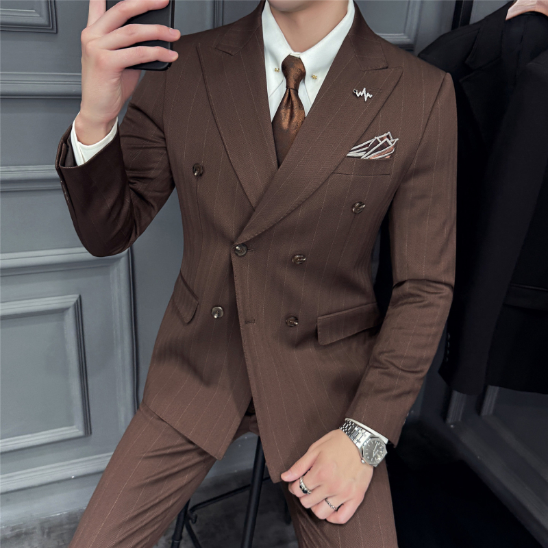 Férfi háromrészes gyapjú öltöny kétsoros zakóval, kétgombos zárású, őszi iroda viselet, gyapjú–keverék anyag