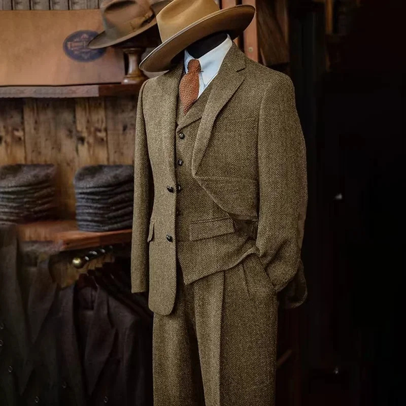Muško trodijelno odijelo, uskog kroja, s jednim gumbom, poliester tkanina, poslovni casual stil