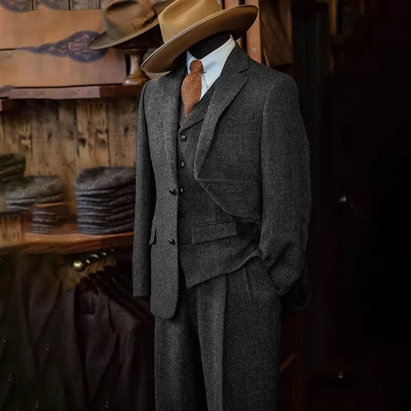 Muško trodijelno odijelo, uskog kroja, s jednim gumbom, poliester tkanina, poslovni casual stil