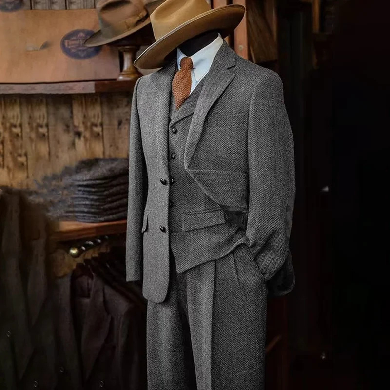 Muško trodijelno odijelo, uskog kroja, s jednim gumbom, poliester tkanina, poslovni casual stil