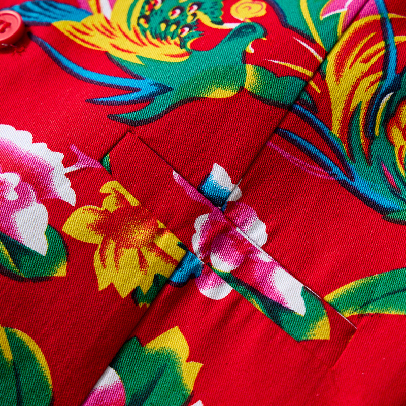 Férfi pamut mellény, karcsú szabás, öltöny-gallér, egy sor gombolás, virágmintás, poliészter bélés, négy évszakos viselet